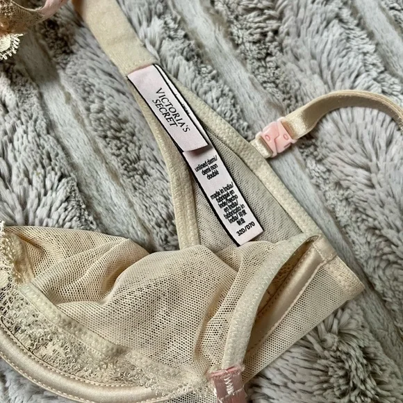 Victoria’s Secret Sexy Tee Unlined Demi Nude Floral Lace Bra - Picture 7 of 7